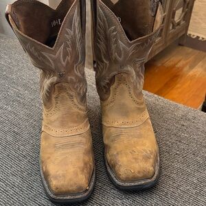 Ariat Men's Tan and Brown Cowboy Boots